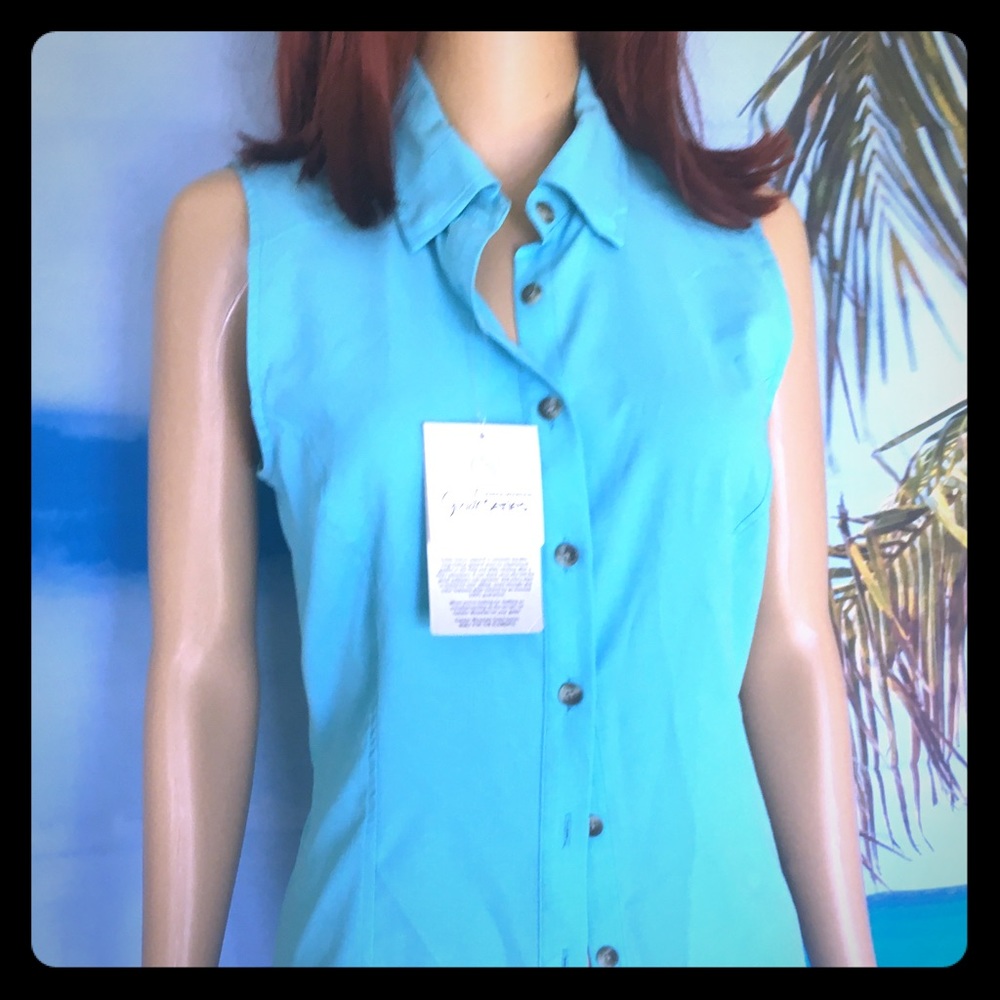 BNWT Tiffany blue sleeveless button up shirt XS